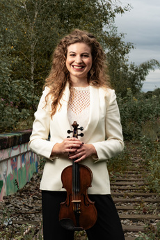Fanny Anaïs Schell, first violin